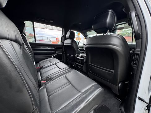 Used 2022 Jeep Wagoneer Series II image 28