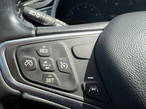 Used 2022 Chevrolet Malibu LT FWD image 36