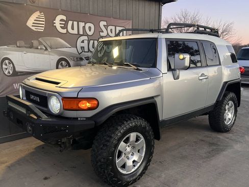 Used 2008 Toyota FJ Cruiser 4WD image 3