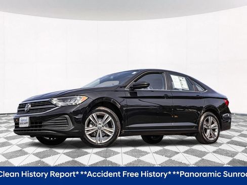 Used 2024 Volkswagen Jetta SE FWD image 2