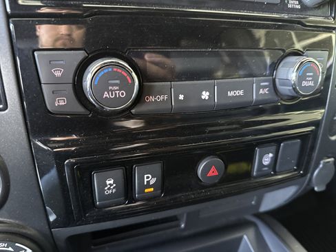 Used 2024 Nissan Titan PRO-4X w/ Off Road Protection Package image 32