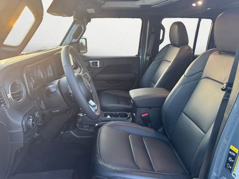 Used 2024 Jeep Wrangler Sahara w/ Technology Group image 9