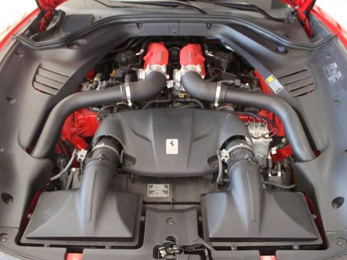 Used 2016 Ferrari California T RWD image 13