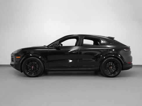 Certified 2026 Porsche Cayenne Coupe AWD/4WD image 2