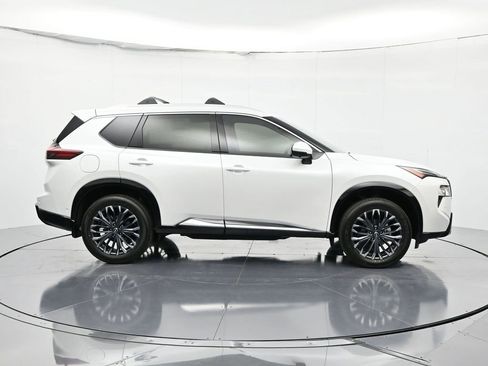 New 2026 Nissan Rogue Platinum w/ Platinum Premium Package image 4