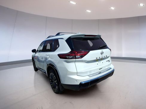 Used 2025 Nissan Rogue Platinum w/ Platinum Premium Package AWD/4WD image 3