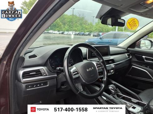 Used 2022 Kia Telluride LX FWD image 13