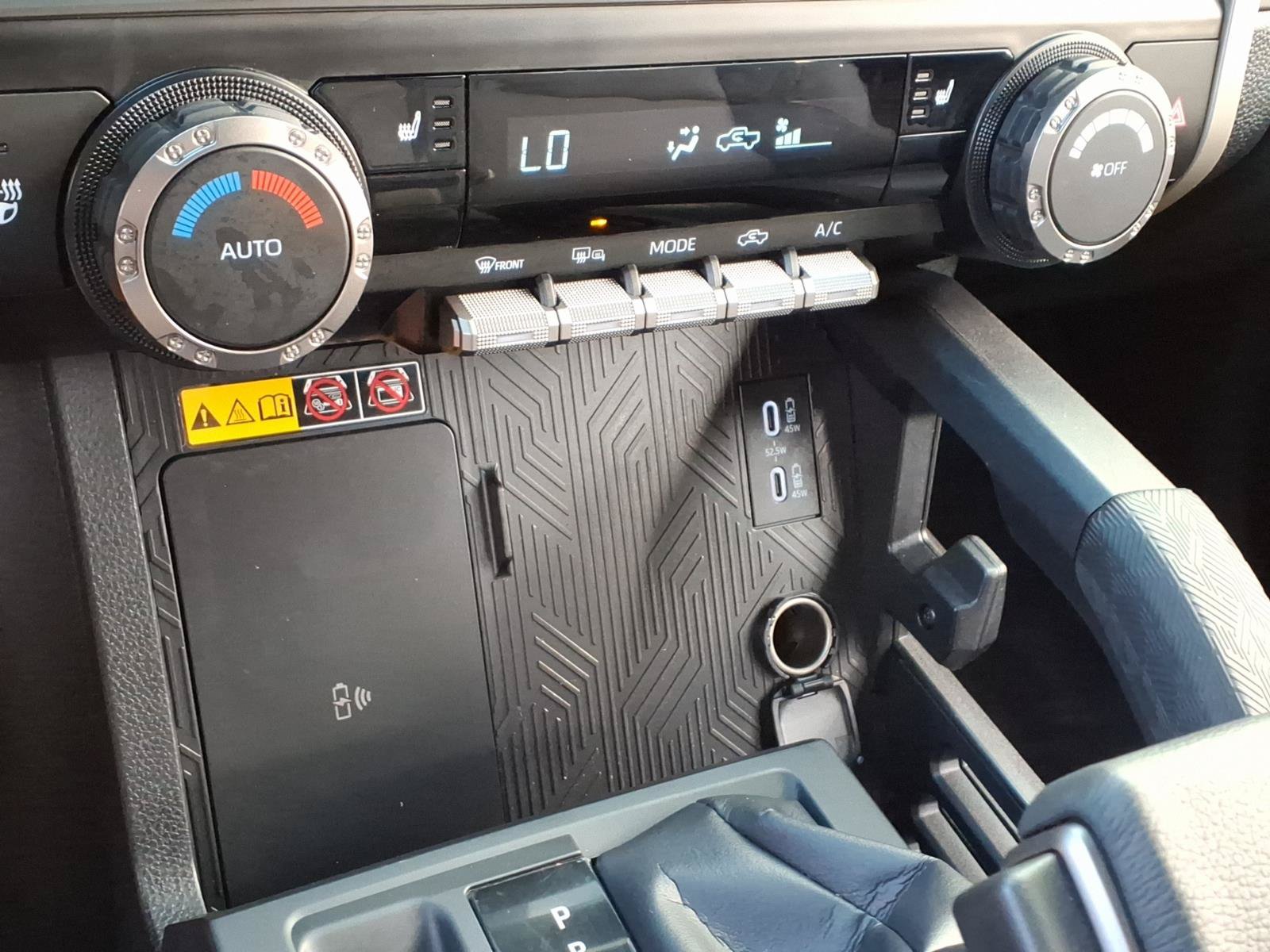Certified 2025 Toyota Tacoma SR5 AWD/4WD image 18