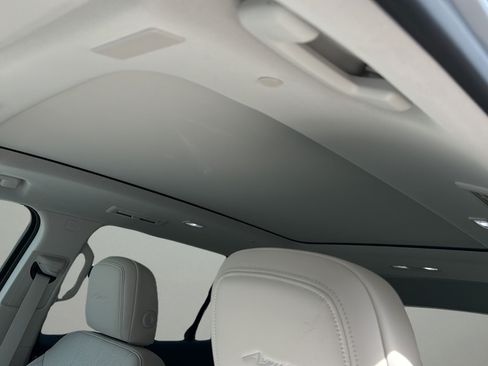 Used 2026 Buick Enclave Avenir w/ Super Cruise Package AWD/4WD image 20