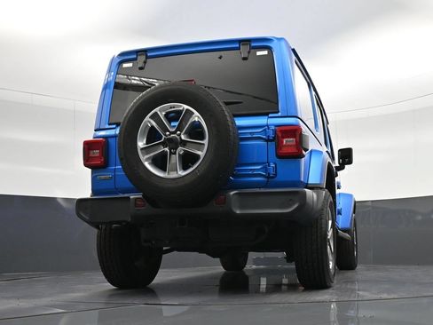 Used 2023 Jeep Wrangler Unlimited Sahara w/ LED Lighting Group AWD/4WD image 28