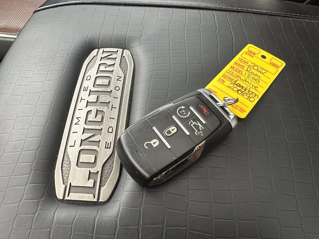 Used 2022 RAM 1500 Limited w/ Body-Colour Bumper Group AWD/4WD image 8