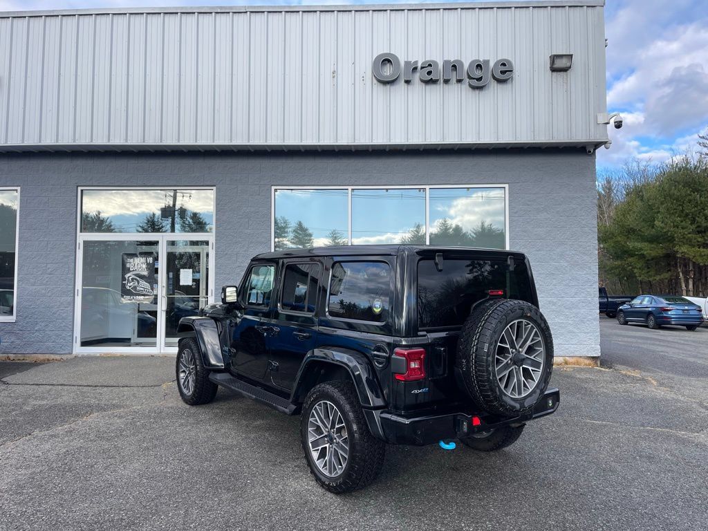 Used 2024 Jeep Wrangler High Altitude AWD/4WD image 4