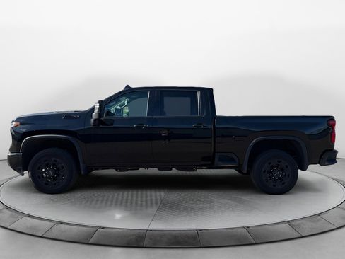Used 2024 Chevrolet Silverado 2500 LTZ w/ LTZ Plus Package AWD/4WD image 3