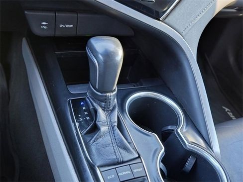 Certified 2018 Toyota Camry XLE image 21