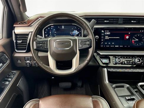 Used 2024 GMC Sierra 2500 Denali w/ Technology Package image 5