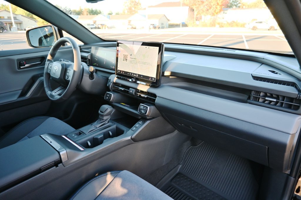 New 2026 Toyota RAV4 XSE AWD/4WD image 15