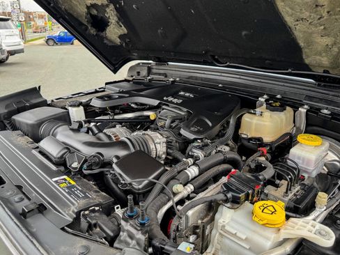 Used 2020 Jeep Wrangler Sport image 28