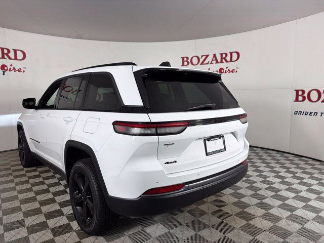 Used 2026 Jeep Grand Cherokee Limited w/ Limited Altitude Package AWD/4WD image 9