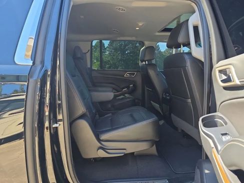Used 2020 GMC Yukon XL Denali w/ Denali Premium Package image 55