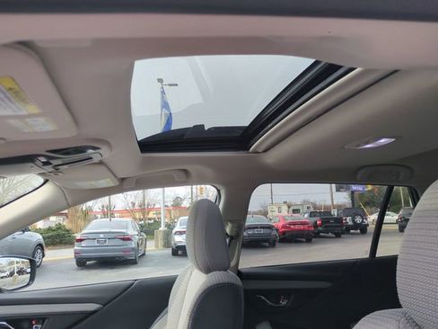 Used 2025 Subaru Outback Premium w/ Popular Package #1A image 19