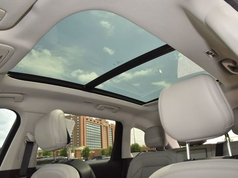 New 2026 Lincoln Nautilus Reserve AWD/4WD image 40