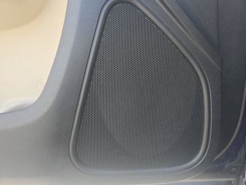 Used 2017 Chrysler 300 Limited w/ Driver Convenience Group image 23