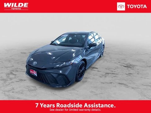 Certified 2025 Toyota Camry SE image 5
