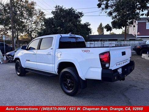 Used 2022 Toyota Tacoma SR5 RWD image 4