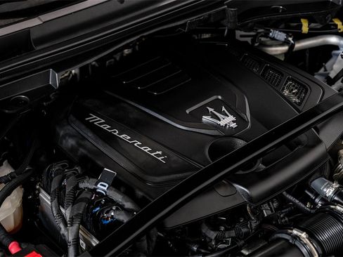 Used 2023 Maserati Grecale GT image 54