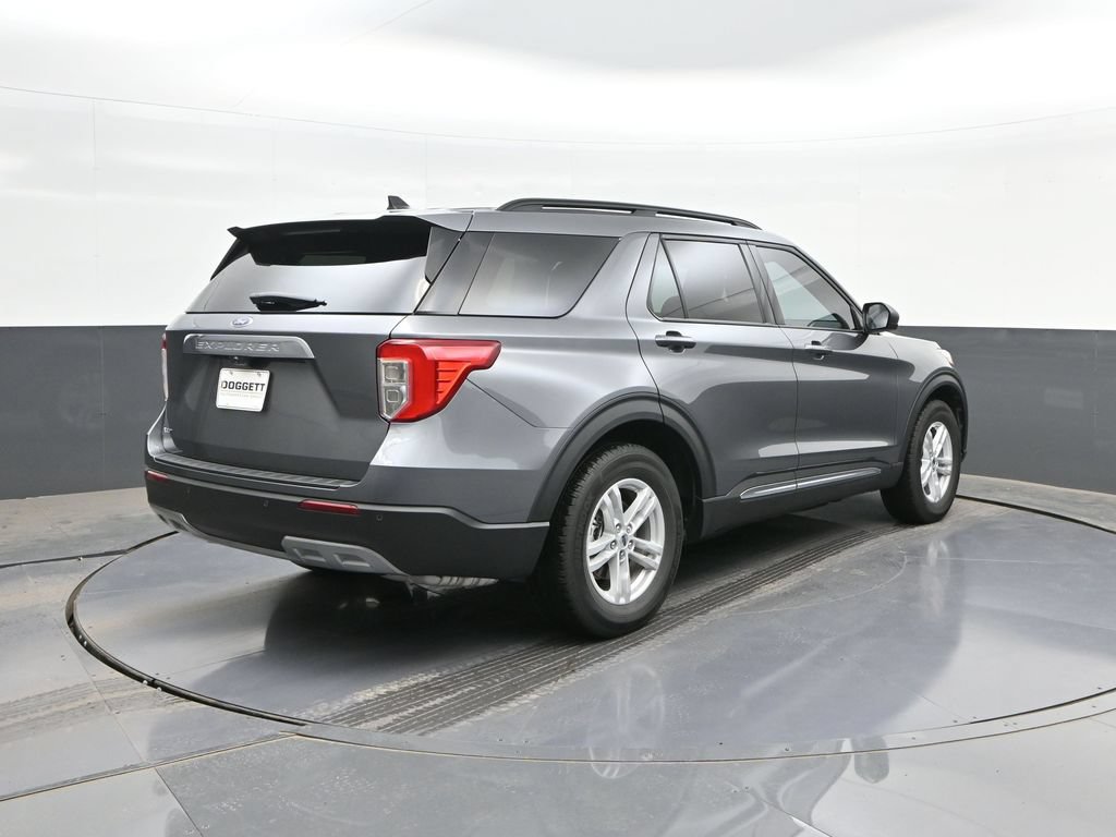 Used 2024 Ford Explorer XLT w/ Equipment Group 202A RWD image 11