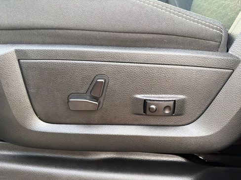 Used 2026 RAM 2500 Big Horn AWD/4WD image 27