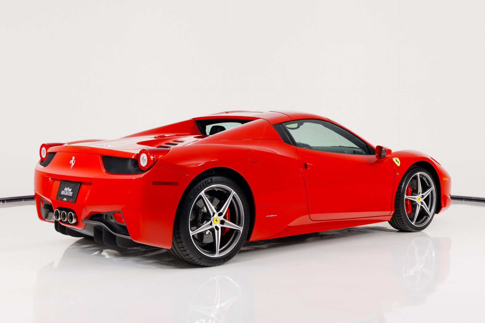 Used 2013 Ferrari 458 Spider RWD image 4