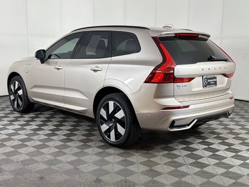 Used 2025 Volvo XC60 T8 Plus w/ Protection Package Premier AWD/4WD image 3