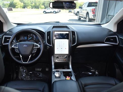 Used 2024 Ford Edge SEL w/ Convenience Package AWD/4WD image 4