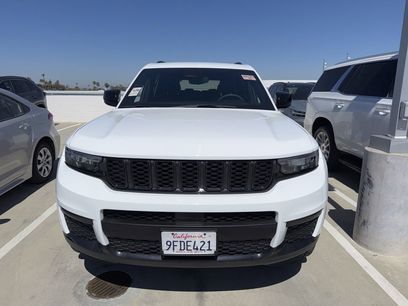 Used 2023 Jeep Grand Cherokee L Laredo