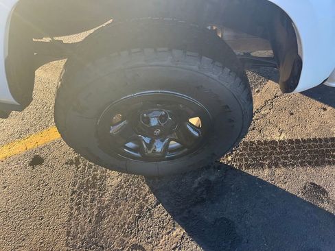 Used 2021 Toyota Tacoma SR5 image 29