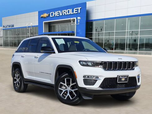 Used 2025 Jeep Grand Cherokee Limited RWD image 1