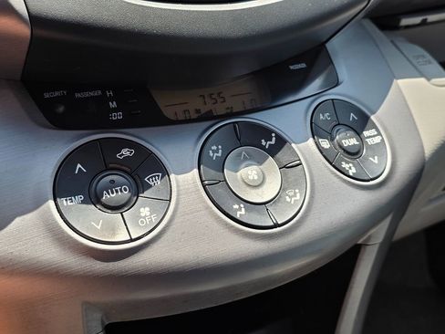 Used 2008 Toyota RAV4 Limited AWD/4WD image 34