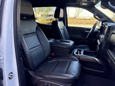 Used 2022 GMC Sierra 1500 Denali w/ Driver Alert Package II AWD/4WD image 17