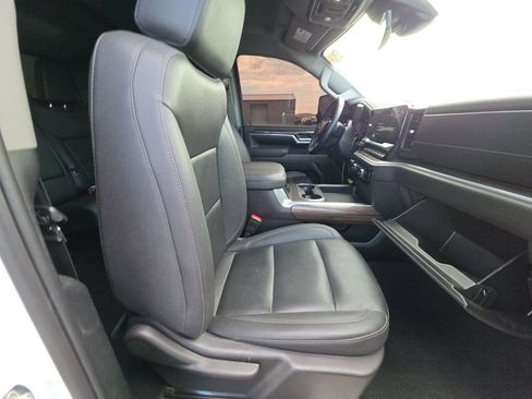 Used 2025 Chevrolet Silverado 3500 LT w/ Texas Edition AWD/4WD image 12