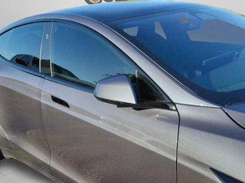 Used 2022 Tesla Model S AWD/4WD image 19