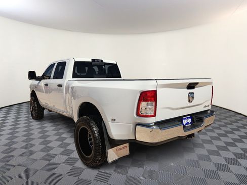 Used 2024 RAM 3500 Tradesman w/ Chrome Appearance Group AWD/4WD image 3