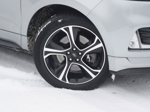 Used 2020 Ford Edge ST image 30