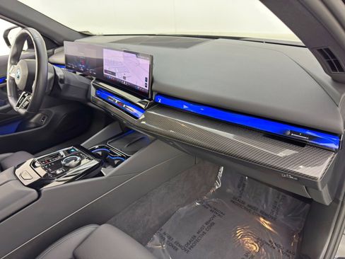 Used 2024 BMW i5 eDrive40i w/ M Sport Package image 15