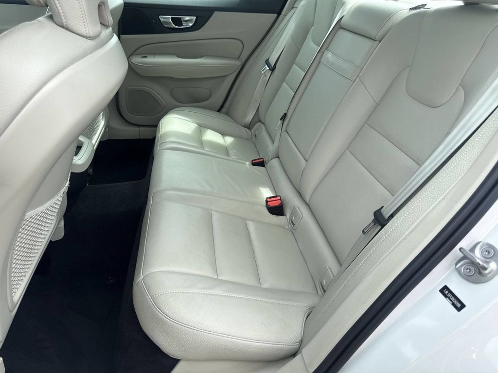 Used 2024 Volvo S60 B5 Core FWD image 27