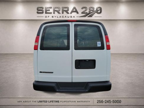 Used 2018 Chevrolet Express 2500 Extended RWD image 6
