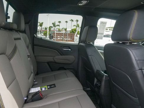 New 2026 Chevrolet Colorado ZR2 w/ Technology Package AWD/4WD image 15