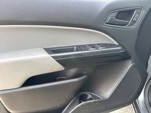 Used 2022 Chevrolet Colorado W/T w/ WT Convenience Package RWD image 16