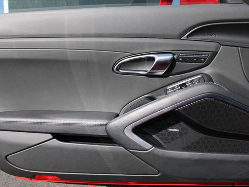 Certified 2017 Porsche 911 Carrera 4S image 14