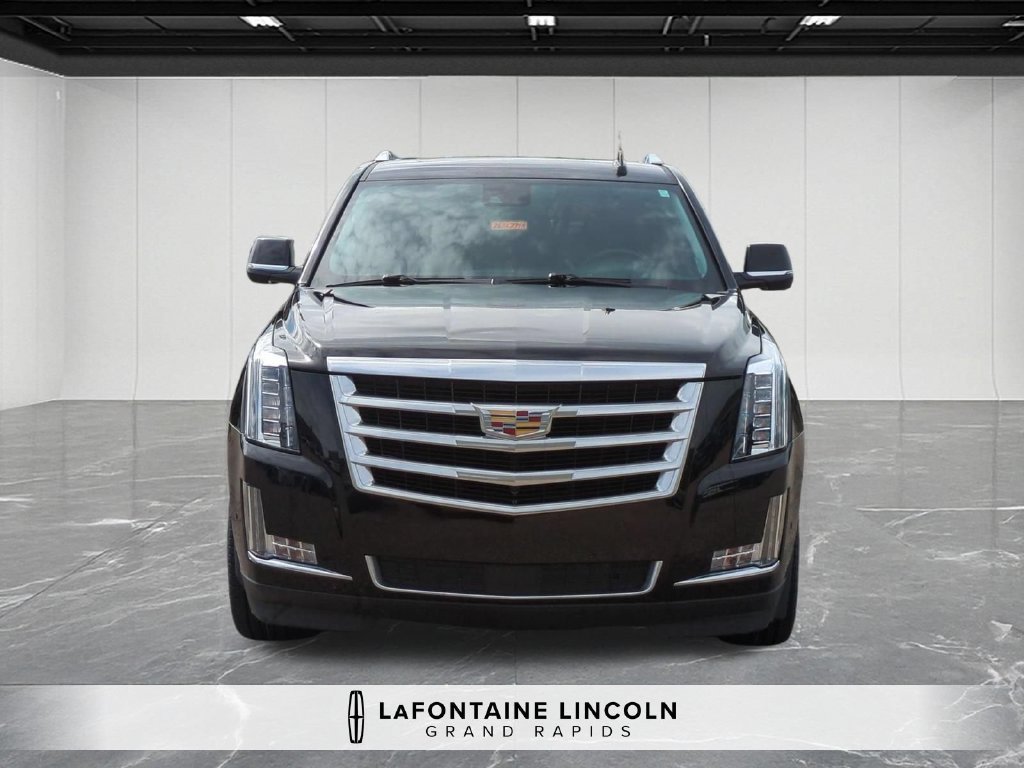 Used 2020 Cadillac Escalade Premium Luxury w/ LPO, Radiant Package AWD/4WD image 8